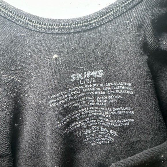 Skims - Picture 2 of 2